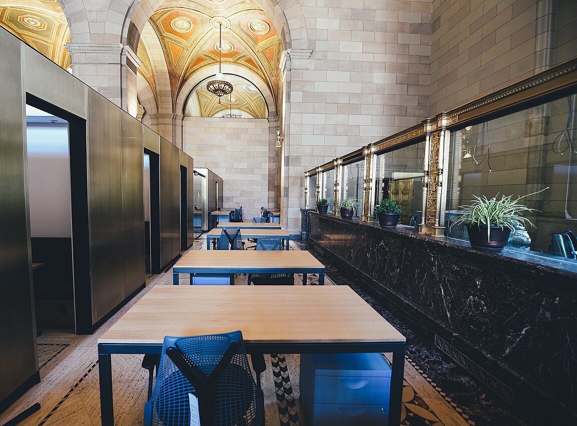 Business workplace with seating where customer organisations are supported